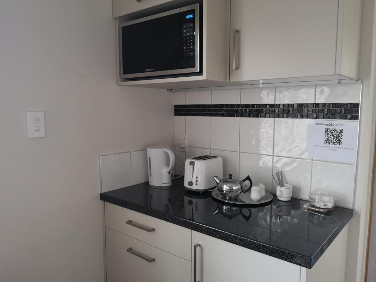 Cheerful 4 Bedroom Holiday Home Ροτόρυα Εξωτερικό φωτογραφία