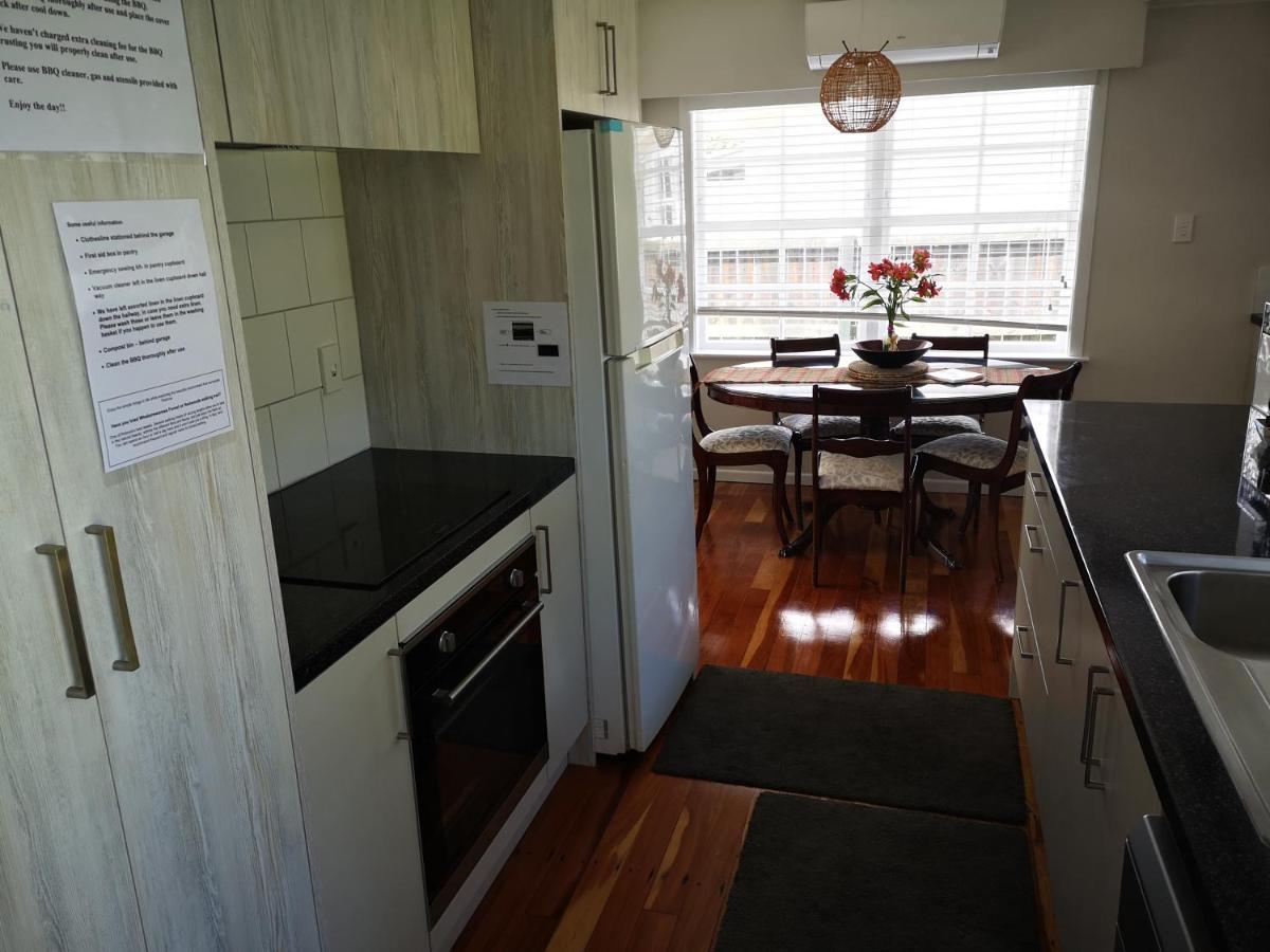 Cheerful 4 Bedroom Holiday Home Ροτόρυα Εξωτερικό φωτογραφία