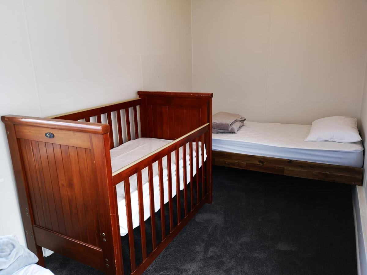 Cheerful 4 Bedroom Holiday Home Ροτόρυα Εξωτερικό φωτογραφία